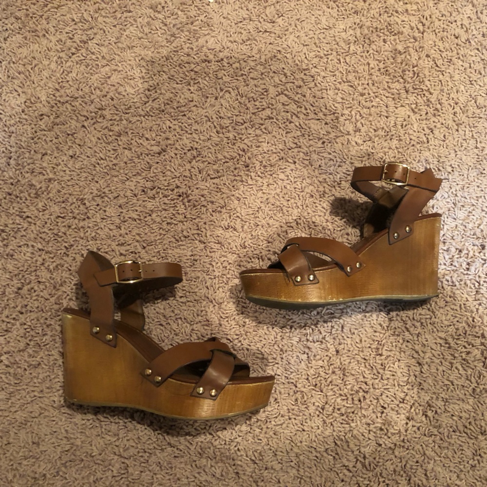 Stylish Brown Wedge Sandals